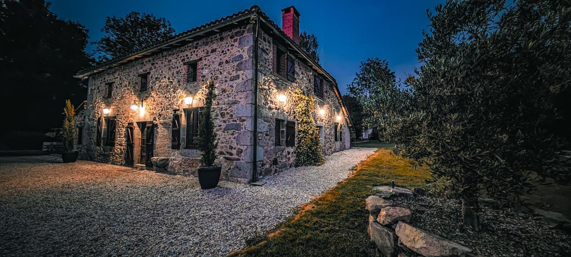 Villa Tagibao Avec Piscine Chauffee Et Spa Lesterps Eksteriør billede