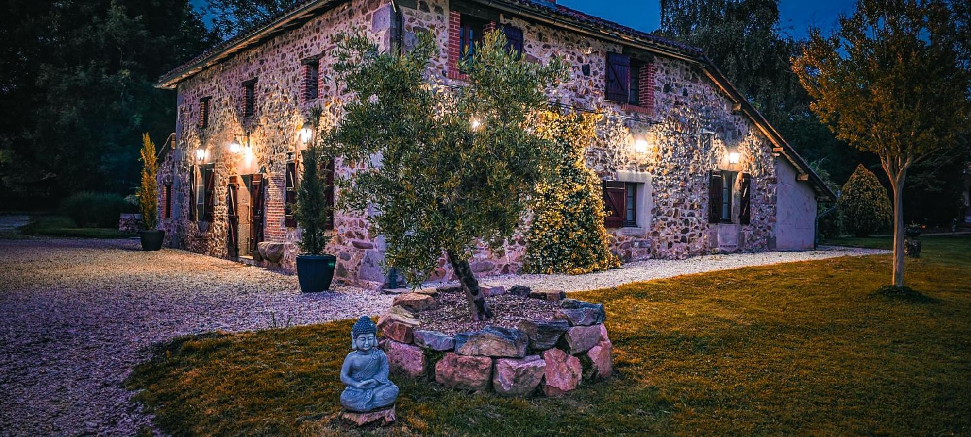 Villa Tagibao Avec Piscine Chauffee Et Spa Lesterps Eksteriør billede